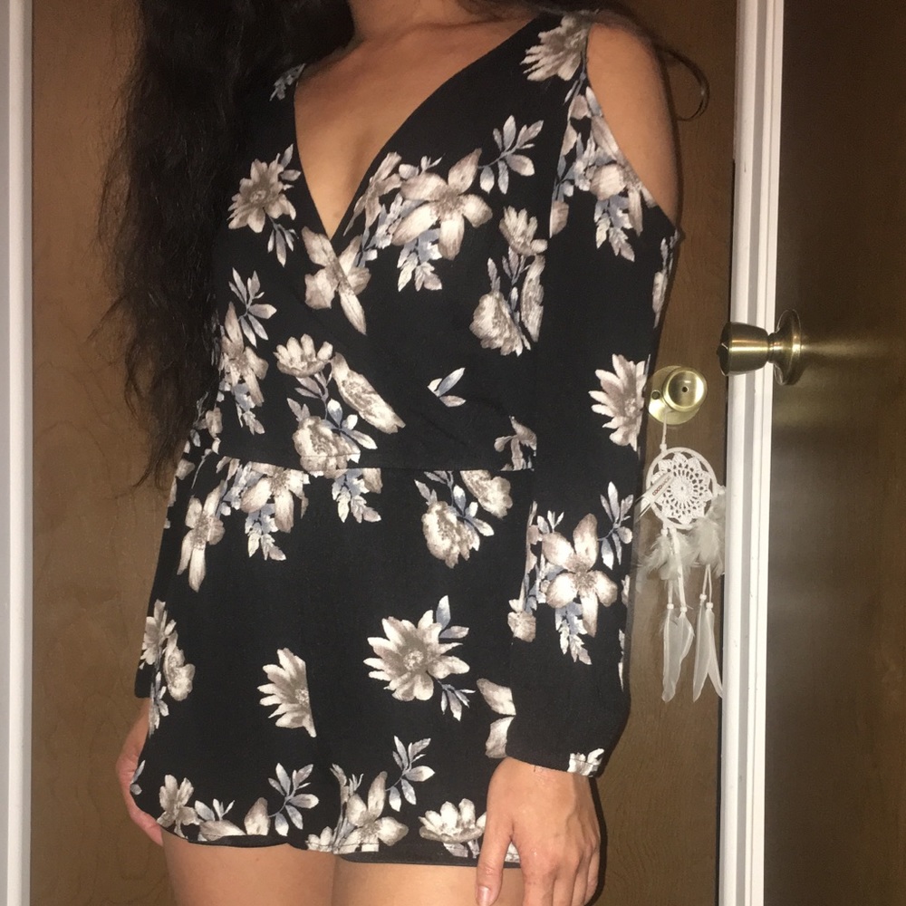 Long sleeve floral romper - Picture 2 of 2
